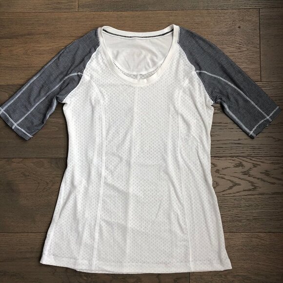 Lululemon Puri Tee Short Slv Mesh Burnout White Tonka Strip Inkwell Sz 6 NWOT - Picture 1 of 9